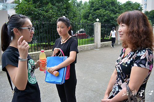 【驻足，再出发】系列三 秋色不掩芳华： 2014新生开学报到工作顺利完成